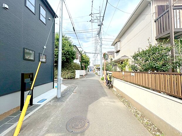 【前面道路含む現地写真】子育てにも嬉しい、緑豊かな自然が広がる閑静な住宅地です。この機会に是非現地をご覧ください。
