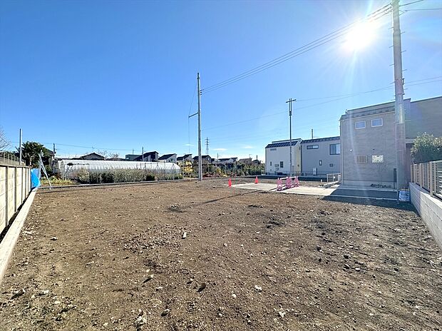 【現地写真】浄水器や浴室乾燥機など、毎日の生活を快適にする設備も充実しています。