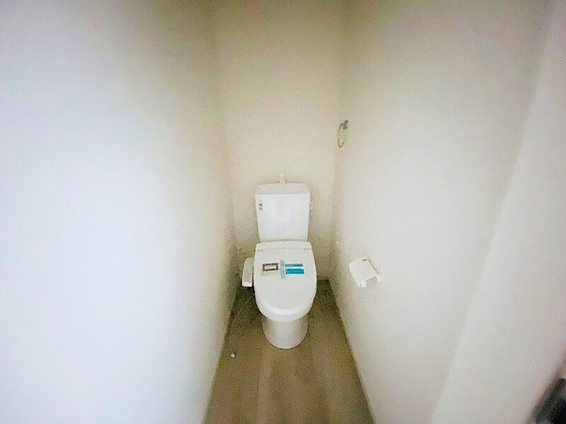 トイレは安心の２箇所！朝のバタバタも一安心♪