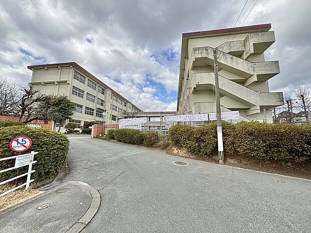 福岡市立梅林中学校（約850m）