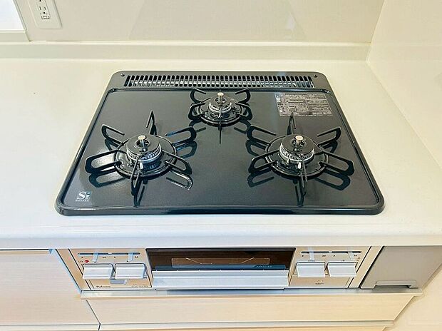 【その他設備】火力にこだわるお料理など、使い勝手良好の3口コンロです♪