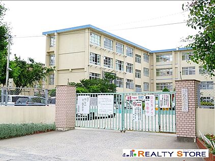 福岡市立石丸小学校 300m