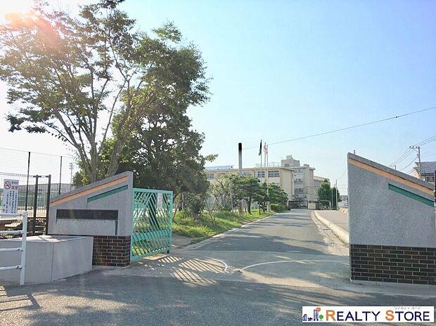 福岡市立玄洋中学校(約350m)