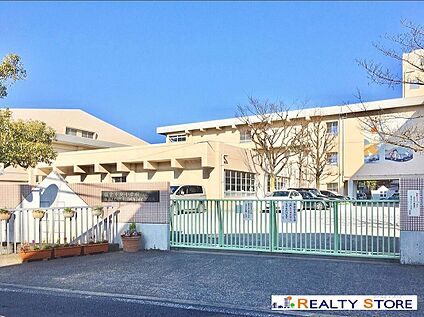 福岡市立飯倉中央小学校 400m
