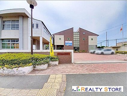 福津市立津屋崎中学校 380m