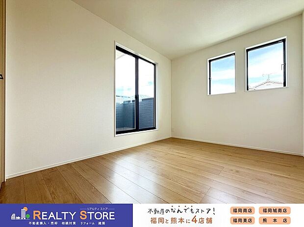 【室内】☆1号棟☆【洋室】大きな窓からは快適な光が差し込みます(^^♪通気性能を上げる事で居心地の良い空間を演出！！寝室におススメ！！