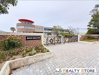 福津市立津屋崎小学校 1310m