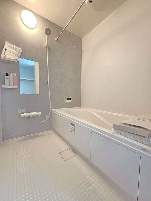 【バス】☆1号棟☆【ユニットバス】浴室乾燥暖房機付き♪追炊き機能があるので遅く帰ってきた家族も温かなお風呂タイム♪