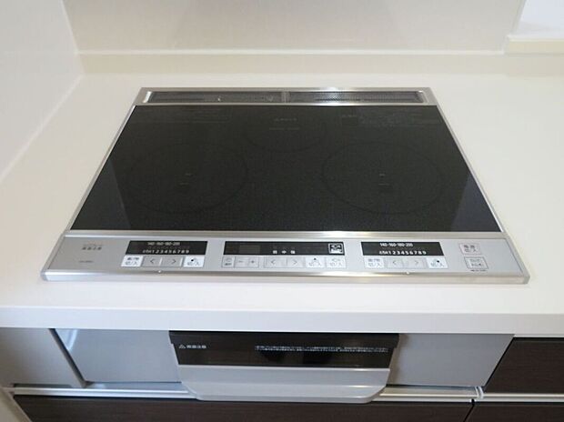 【その他設備】【IHクッキングヒーター】火を使わないので火事の心配がグッと減ります♪お手入れ・お掃除も楽々♪