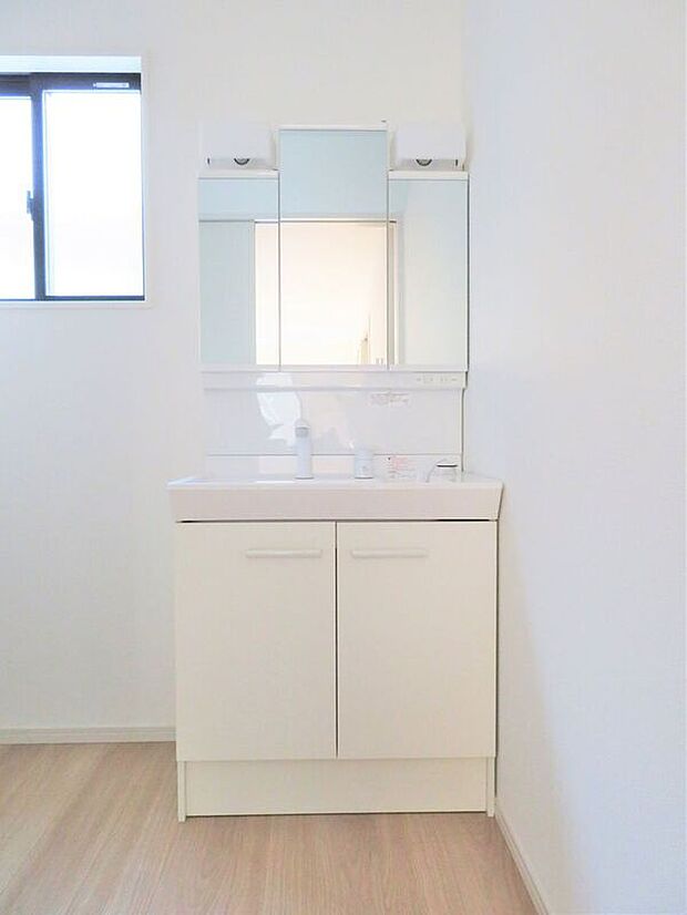 【同仕様画像　（その他内観）】【同仕様画像】