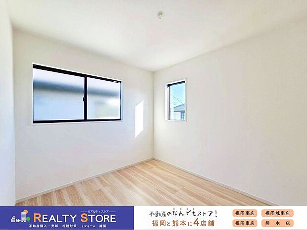 【室内】☆1号棟☆【洋室】腰高の窓で机やベッドなど家具の配置がしやすい洋室♪子供部屋にオススメ♪