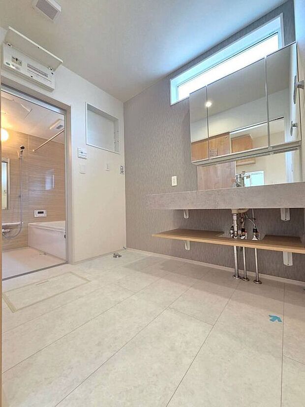 【同仕様画像　（その他内観）】【同仕様画像】