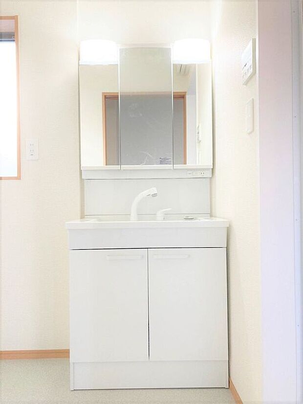 【同仕様画像　（その他内観）】【同仕様画像】