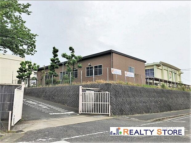 福岡市立多々良中学校（約1,050m）