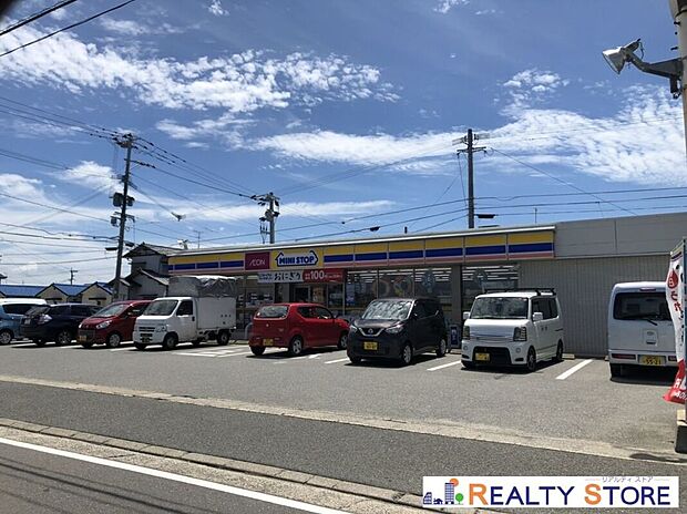 ミニストップ福岡大岳店（約170m）