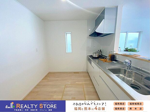 【同仕様画像　（キッチン）】【同仕様写真】広いシンクで洗い物も余裕のスペース♪お料理中も会話ができる対面キッチン♪