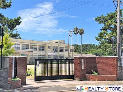 福岡市立志賀中学校 1310m