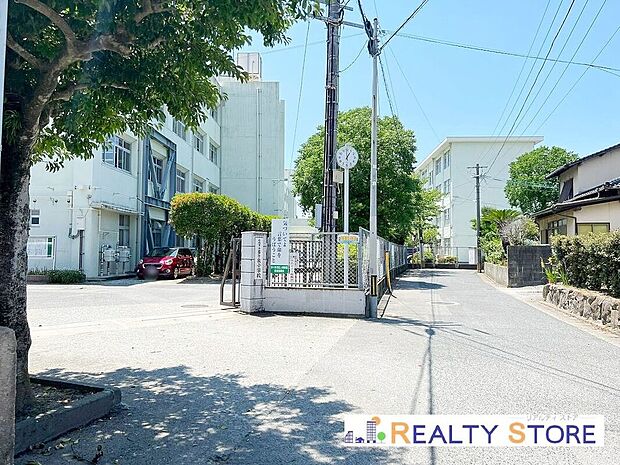 福岡市立多々良小学校（約10m）