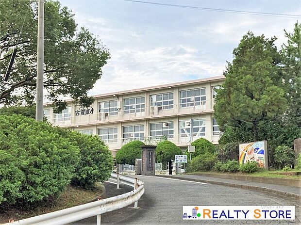 古賀市立古賀東小学校(約580m)