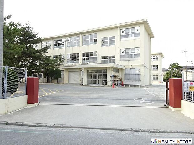 福岡市立和白中学校(約600m)