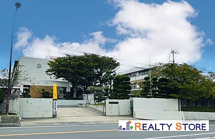 福津市立福間東中学校 1410m
