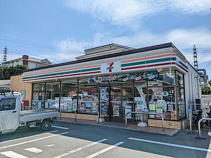 セブンイレブン福岡若宮4丁目店 120m