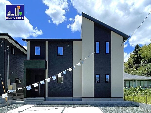 ☆7号棟・外観☆ベージュ×チャコール×ダークグリーン♪