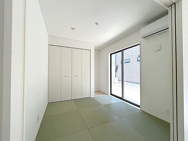 ☆和室☆リビングに面したほっと安らぐ和の空間♪お子様の室内遊び場や来客時に重宝する一部屋です♪