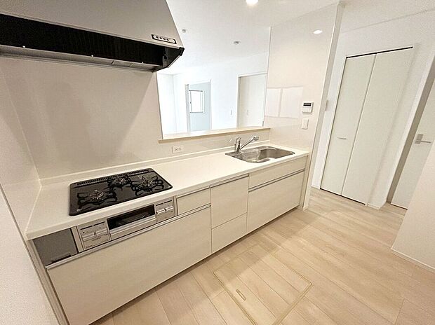 ☆キッチン☆人気の対面式キッチン♪お子様の様子を見ながらお料理できます♪