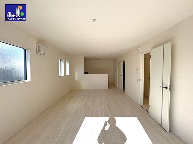 ☆リビング☆家具を置いてもゆとりの広さ♪19帖の広々としたリビング♪