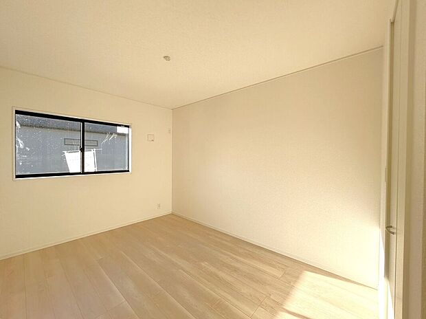 ☆6.5帖洋室☆WICを備えており主寝室におススメ♪