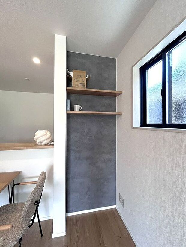 ☆収納スペース☆魅せる収納が映えるアクセント空間♪