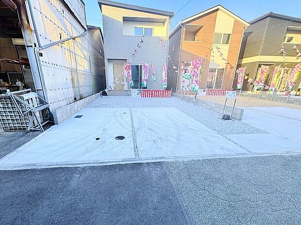 【駐車場】☆駐車スペース☆並列駐車2台可能です♪