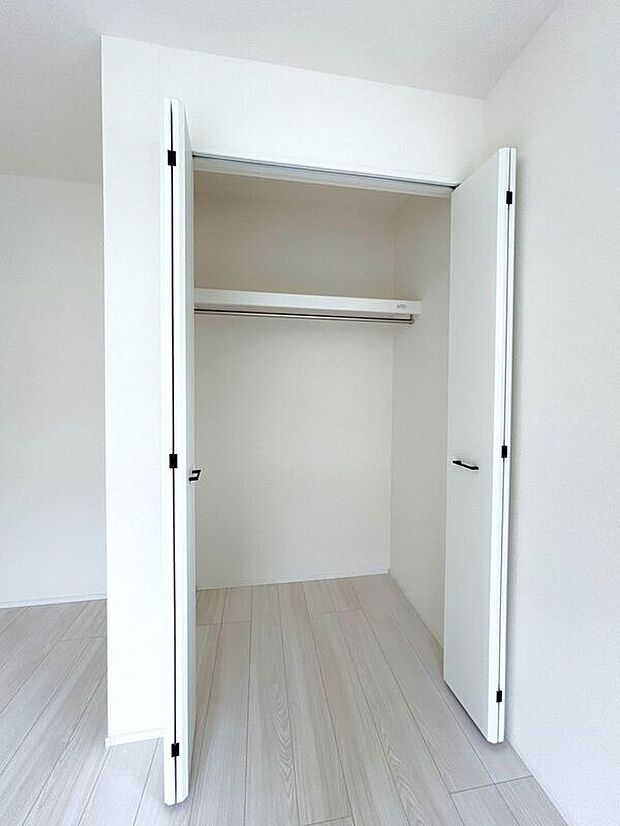 【収納】☆クローゼット(7.5帖洋室)☆