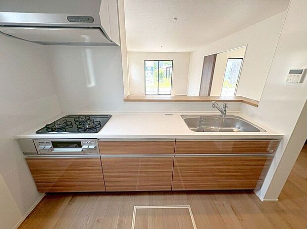 【キッチン】☆キッチン☆3口コンロが嬉しいキッチン♪シンクや作業スペースも広くお料理しやすいキッチンです♪