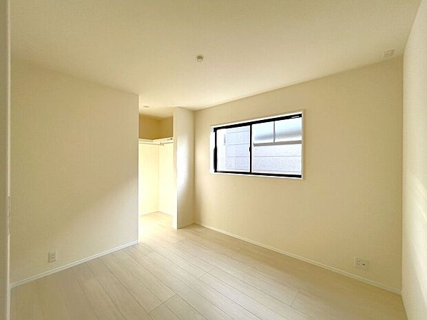 【室内】☆5.25帖洋室☆ベッドや学習机を置いてお子様部屋におすすめです♪