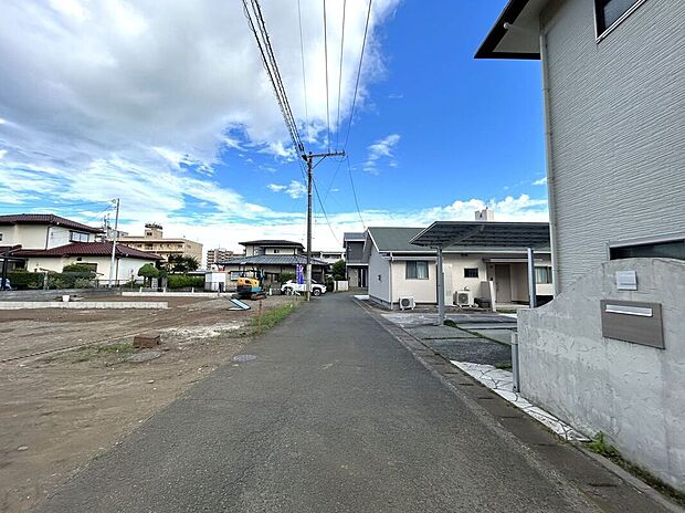 【前面道路含む外観】☆前面道路☆
