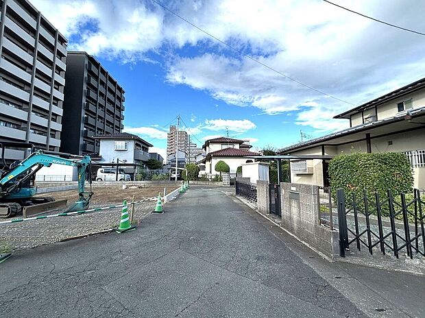 【前面道路含む外観】☆前面道路☆