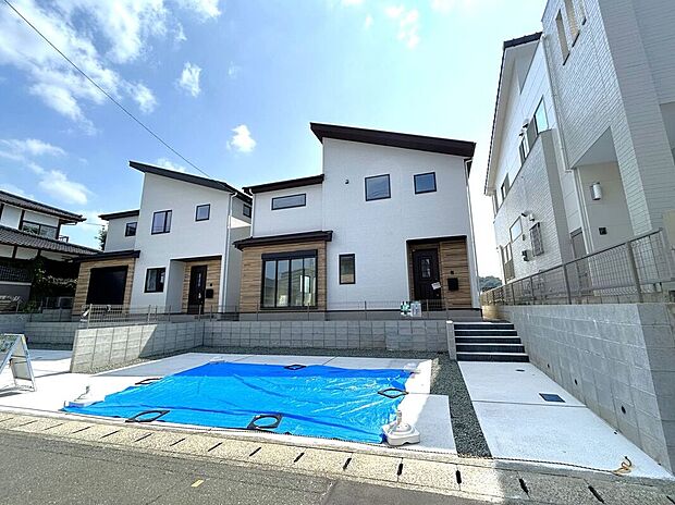 【駐車場】☆駐車スペース☆並列駐車3台可能です♪