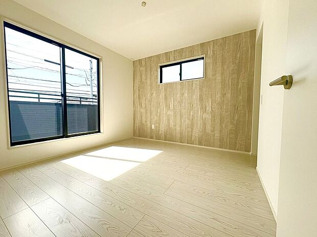 【寝室】☆洋室A☆アクセントクロスがお洒落なお部屋♪主寝室におすすめです♪