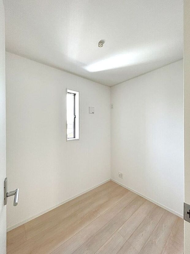 【その他】☆テレワークルーム☆独立した空間でオンオフを切り替えながら集中して作業を行えます♪