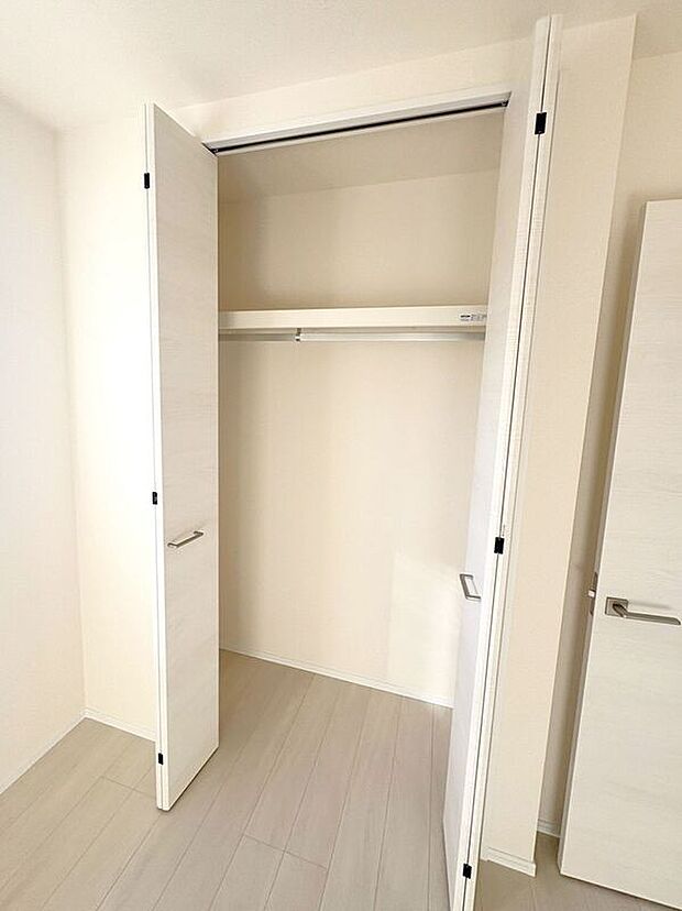 【収納】☆クローゼット（5.09帖洋室）☆全室収納完備♪