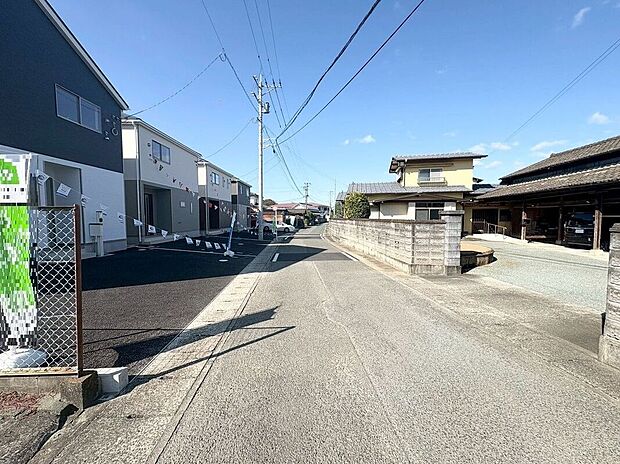 【前面道路含む外観】☆前面道路☆