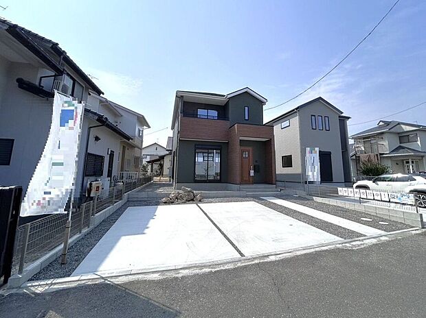 【駐車場】☆駐車スペース☆駐車2台可能。お車の出し入れもスムーズです♪