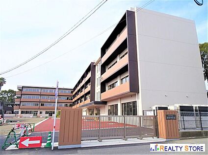 熊本市立東野中学校 900m