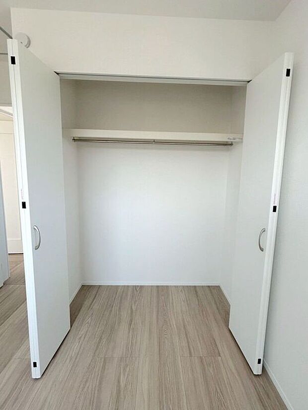 【室内】☆5.25帖洋室☆コンパクトで使いやすい空間♪ 書斎や収納部屋としても活用可能♪
