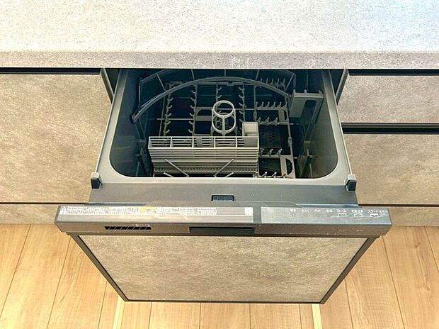 【その他設備】☆食器洗浄乾燥機☆家事の時短にもなる人気の食洗機!ビルトイン式で見た目もスッキリ♪