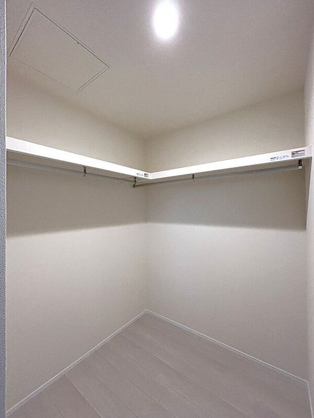 【収納】☆WIC☆衣類をたっぷり収納できるウォークインクローゼット♪お部屋を広く使えます♪