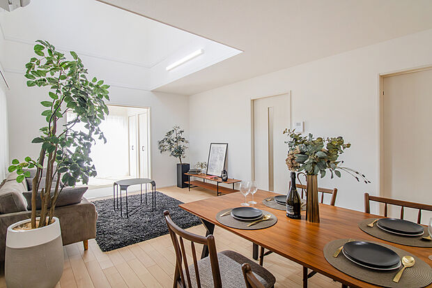 LDKは17.96帖と広々しているので家族や来客が来た際も十分なスペースがあります。/11号地