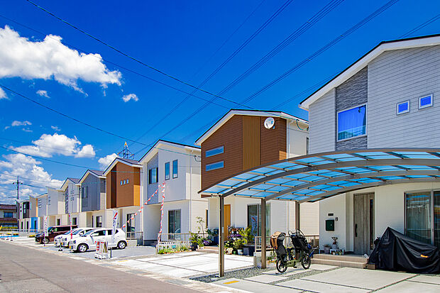 【街並み写真】前面道路も6mあるので車の駐車やすれ違いには困りません。